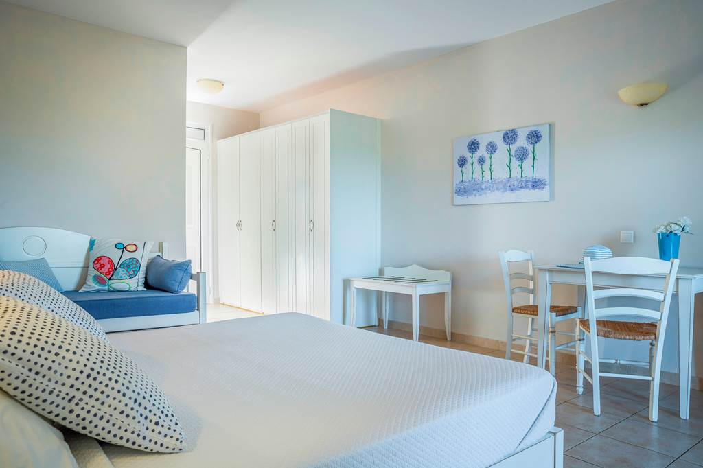 EFL_72301_Astra_Village_Hotel_&_Suites_0723_05.jpg
