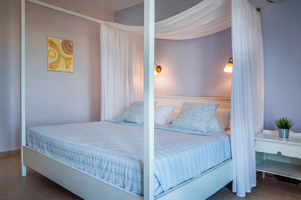 EFL_72301_Astra_Village_Hotel_&_Suites_0522_14.jpg