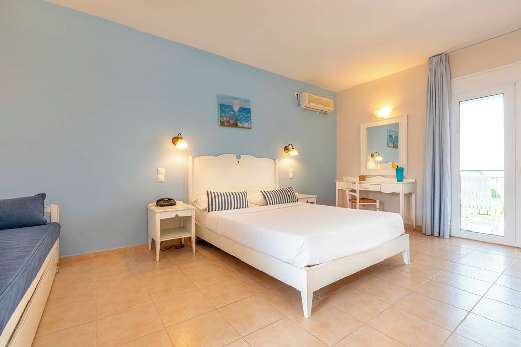 EFL_72301_Astra_Village_Hotel_&_Suites_0619_08.jpg
