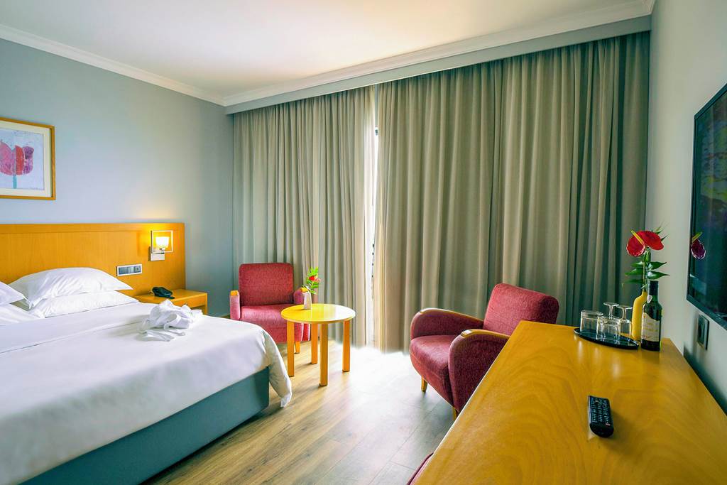 FNC_73226_Madeira_Panoramico_Hotel_0723_01.jpg