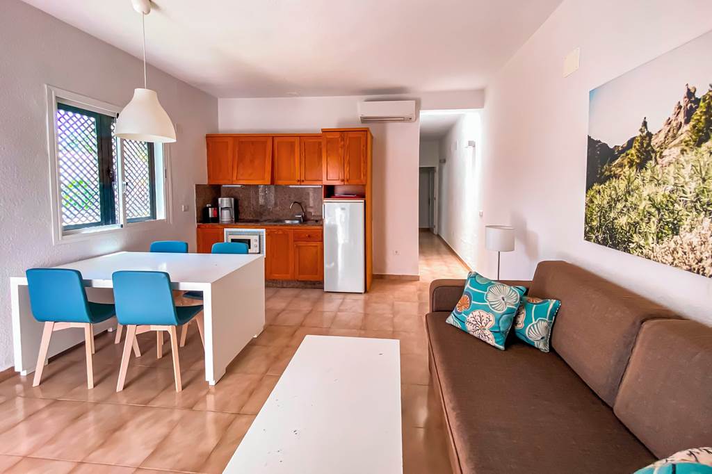 LPA_70005_Cordial_Biarritz_Bungalows_0522_07.jpg