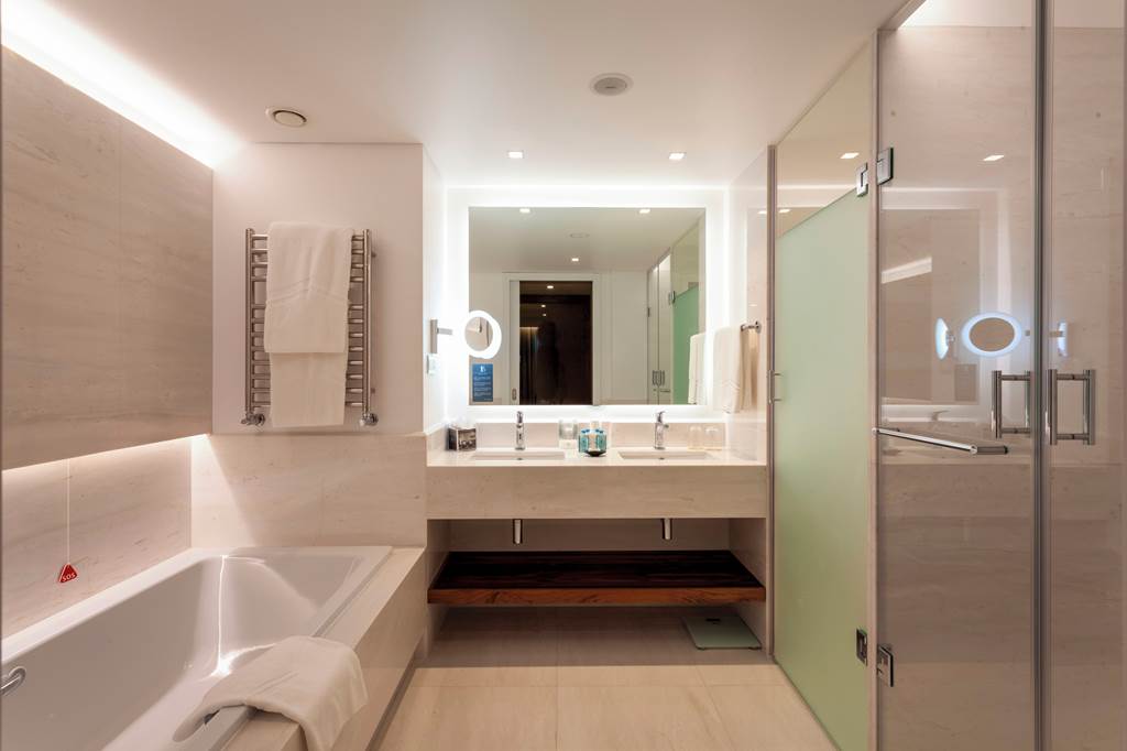 FNC_78351_Les_Suites_at_The_Cliff_Bay_1119_07.jpg