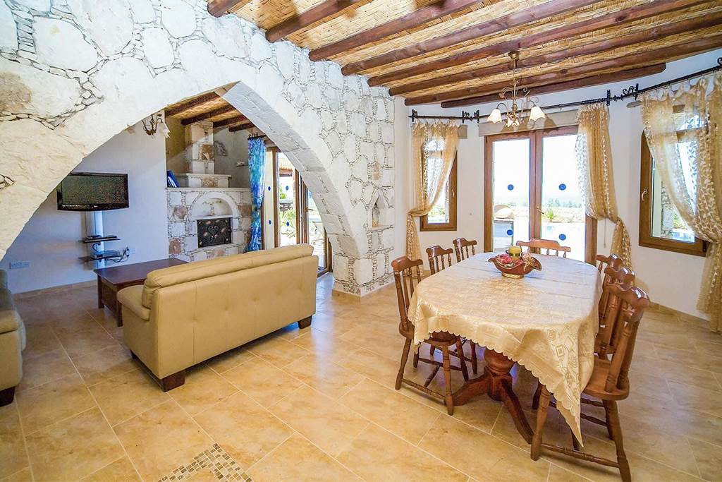 PFO_86565_Villa_Stavroulla_Paphos_1223_06.jpg