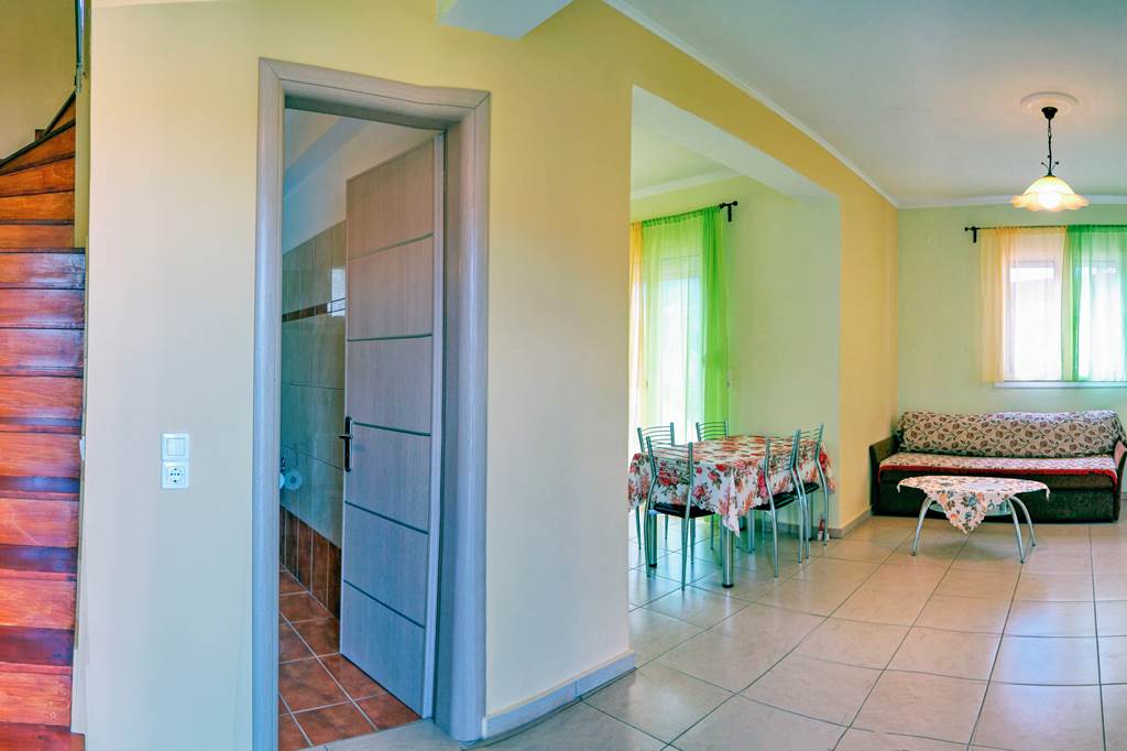 MJT_86305_Yakinthos_Garden_1223_03.jpg