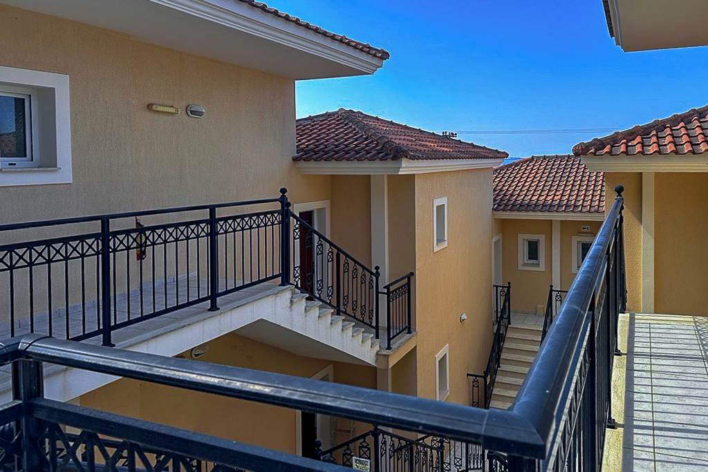 EFL_85931_Lourdas_Beach_Apartments_0823_04.jpg