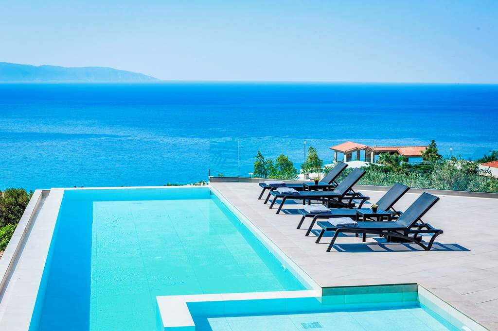 EFL_81825_Villa_Sun_Sea_0120_07.jpg