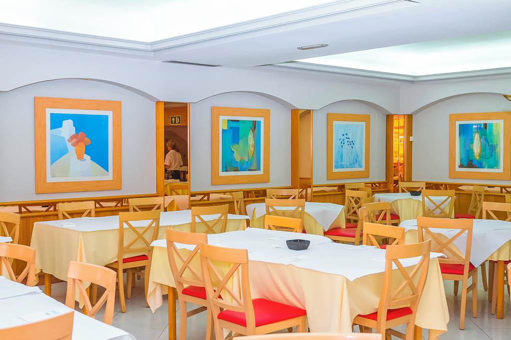MAH_71831_Aparthotel_Isla_Paraiso_0719_02.jpg