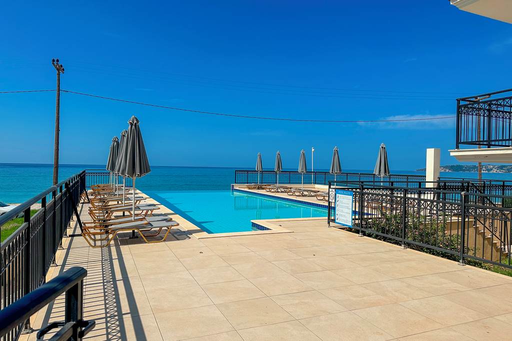 EFL_85931_Lourdas_Beach_Apartments_0823_08.jpg