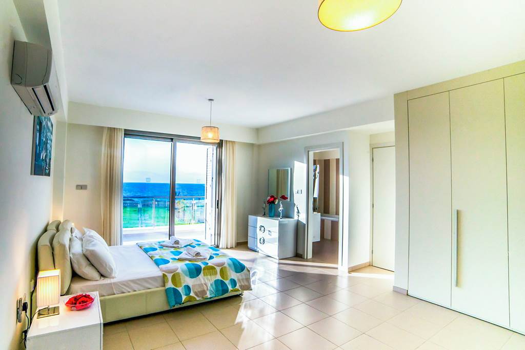 PFO_84675_Limni_Beach_Villa_0123_01.jpg