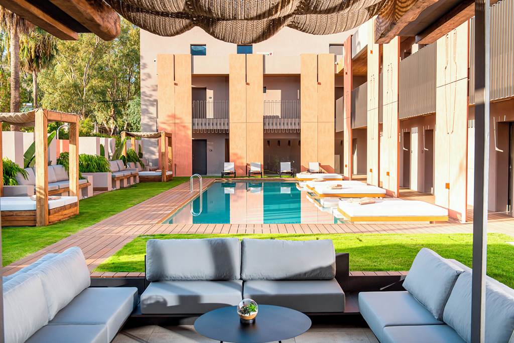 CHQ_86134_Pilot_Amphora_Boutique_Hotel_0524_05.jpg
