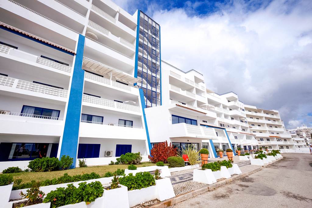FAO_71804_Oura_View_Bch_Club_0217_41.jpg