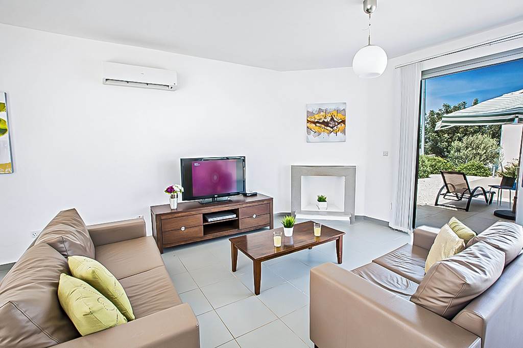 PFO_84468_Villa_Latchi_View_26_1022_04.jpg