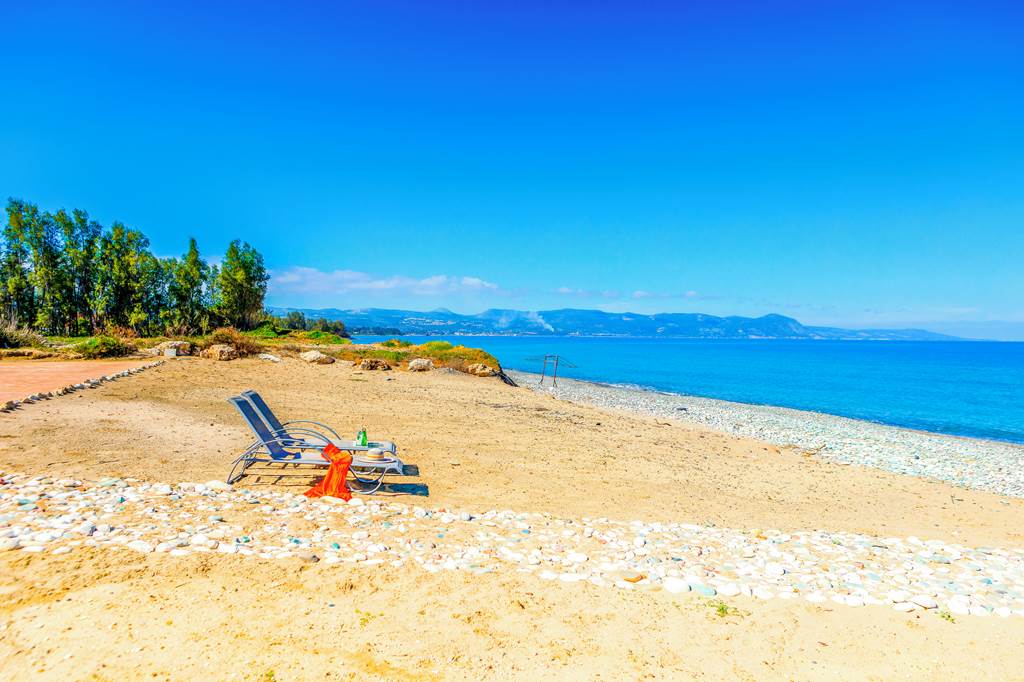 PFO_79887_Villa_Paralia_0519_02.jpg