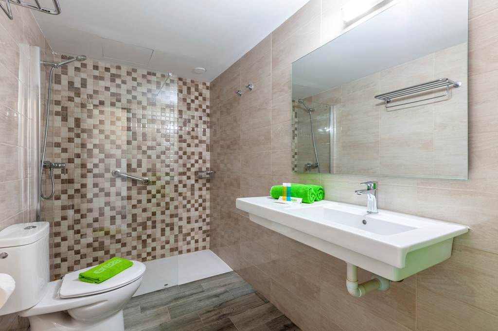 ACE_71109_Hibiscos_Apartments_1018_09.jpg