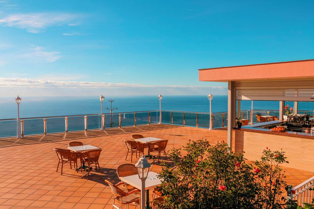 FNC_77599_Ocean_Gardens_Hotel_0524_08.jpg