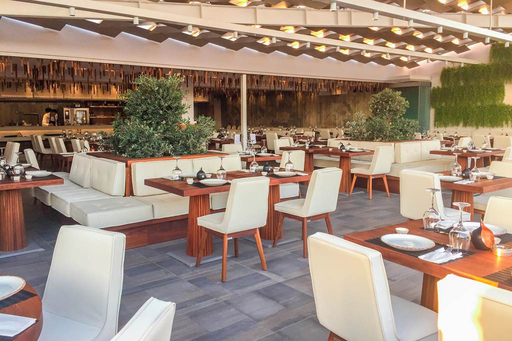 LCA_83144_Melpo_Antia_Luxury_Apartments_&_Suites_0721_10.jpg