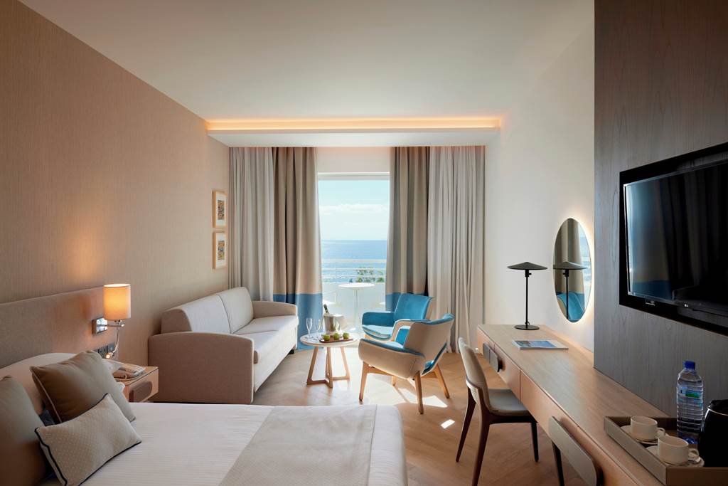 PFO_3329_Mediterranean_Beach_Hotel_0323_08.jpg