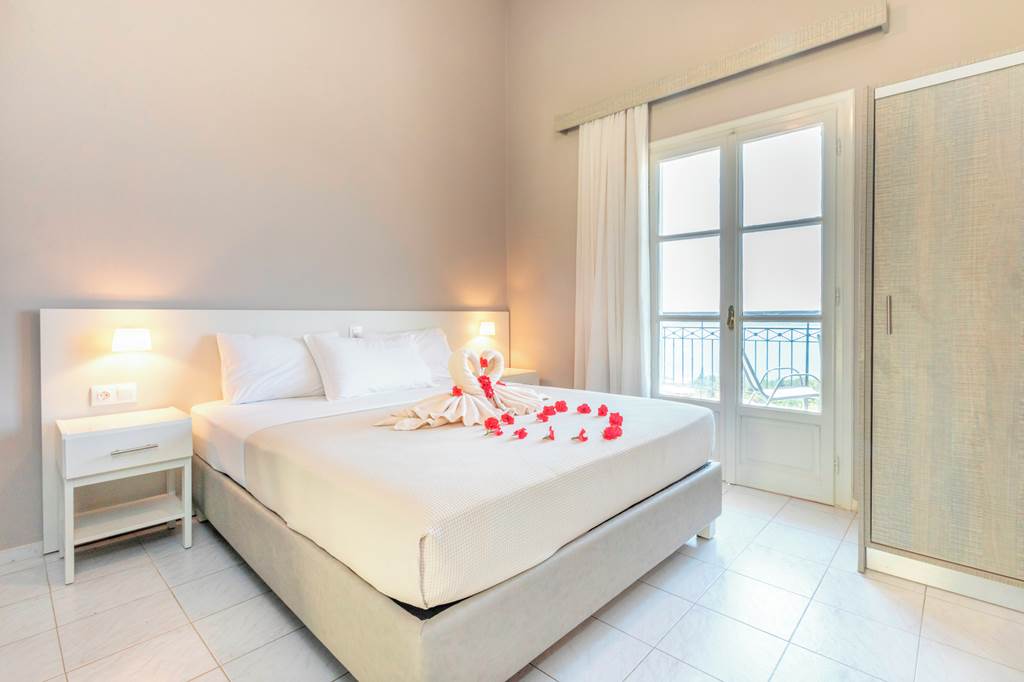 EFL_77281_Royal_Apartments_0619_14.jpg
