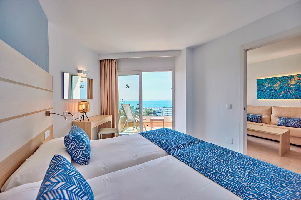 PMI_71834_Tomir_Portals_Suites_1023_05.jpg