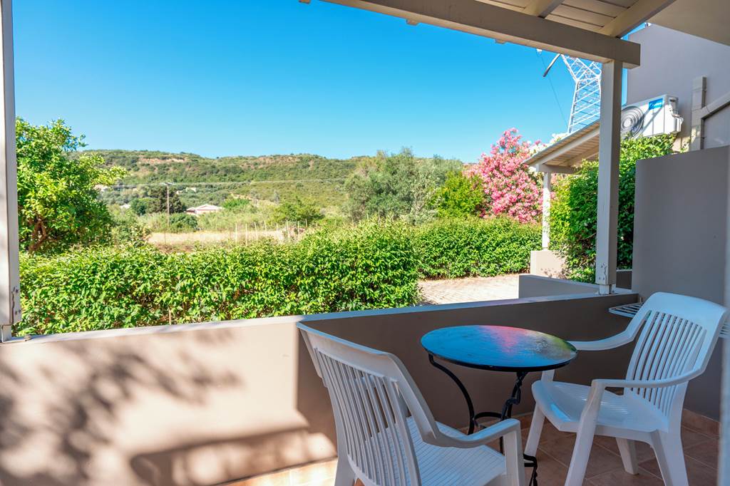 EFL_78418_Mythos_Apartments_0624_06.jpg