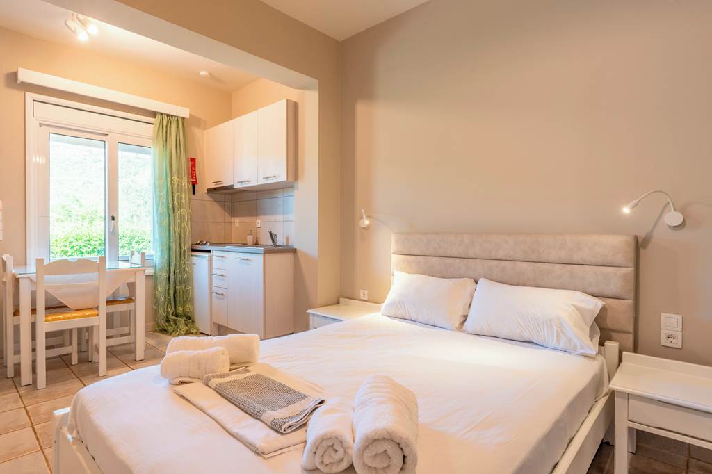 EFL_78418_Mythos_Apartments_0624_03.jpg