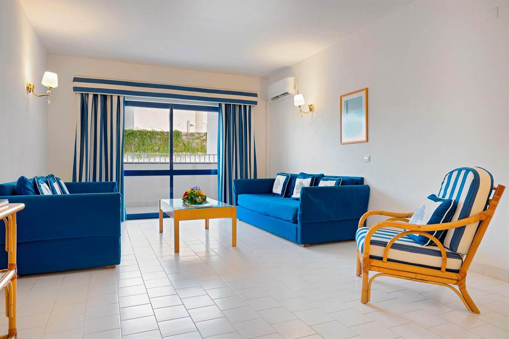 FAO_71804_Oura_View_Beach_Club_0824_01.jpg