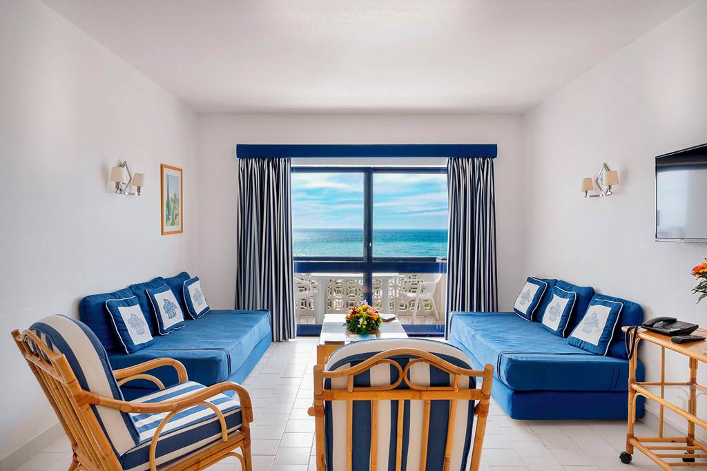 FAO_71804_Oura_View_Beach_Club_0922_05.jpg