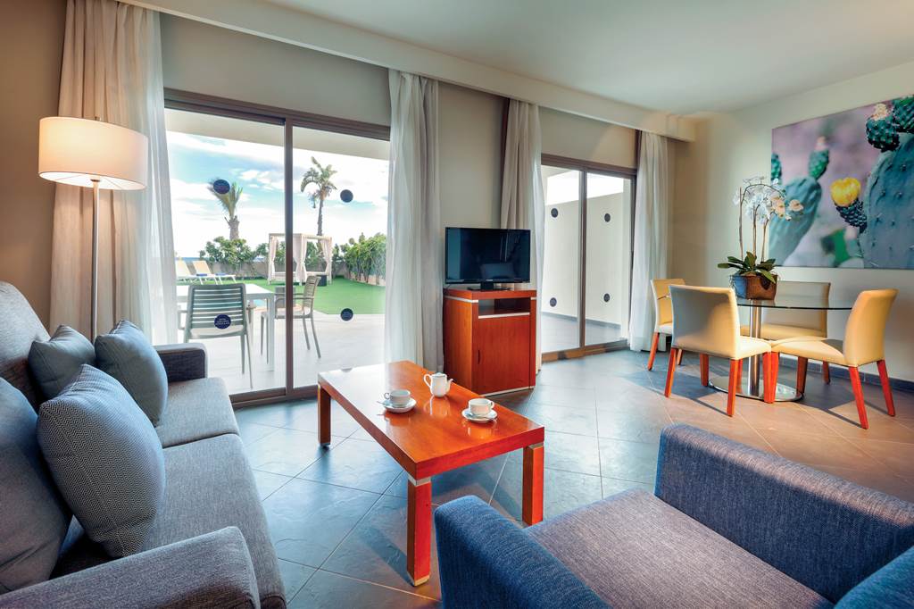 FUE_74001_Geranios_Suites_Spa_Htl_0217_13.jpg