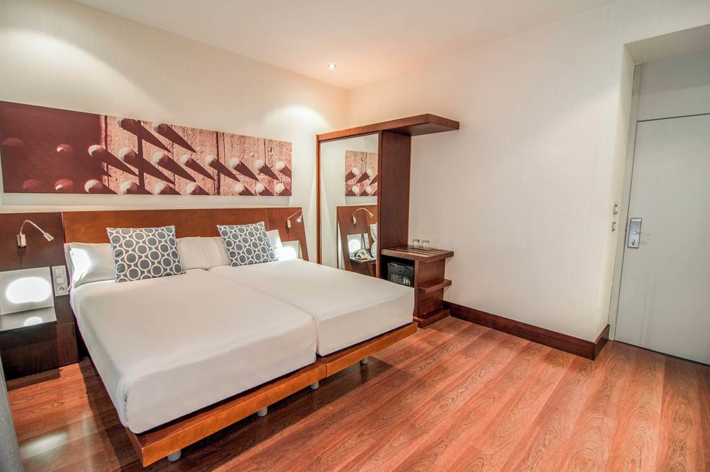 XRY_88403_Petit_Palace_Marques_Santa_Ana_1124_11.jpg