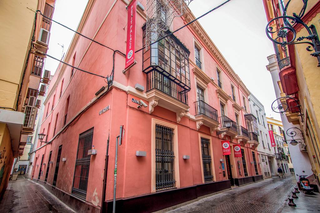 XRY_88403_Petit_Palace_Marques_Santa_Ana_1124_16.jpg