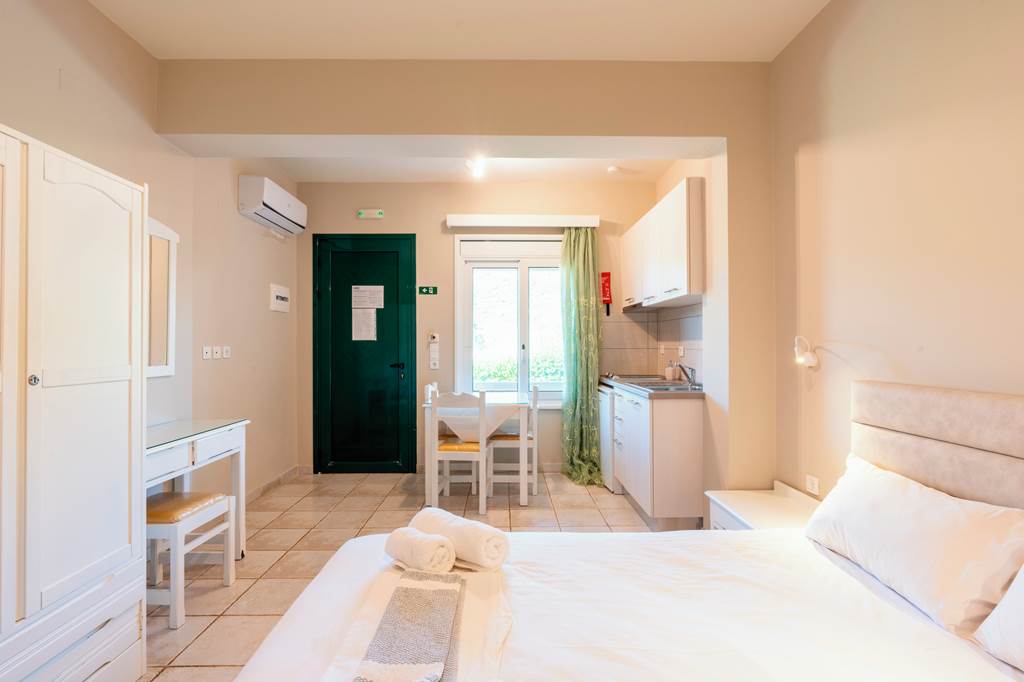EFL_78418_Mythos_Apartments_0624_05.jpg