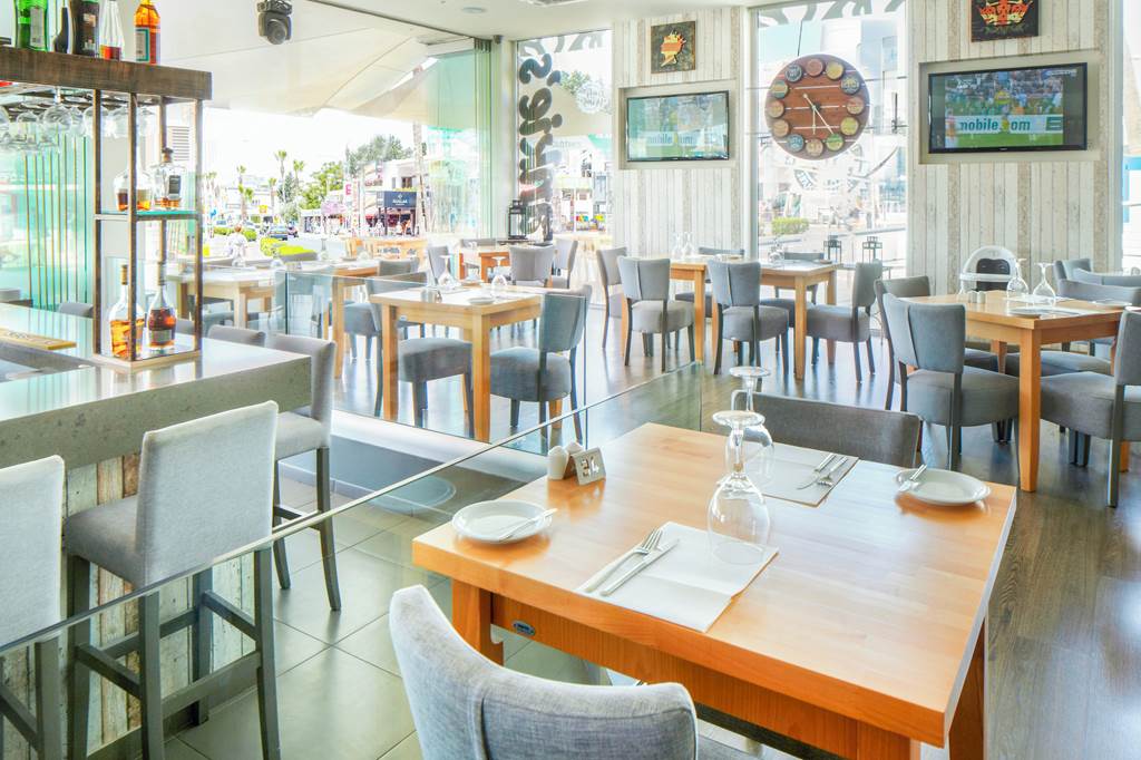 LCA_83144_Melpo_Antia_Luxury_Apartments_&_Suites_0721_19.jpg