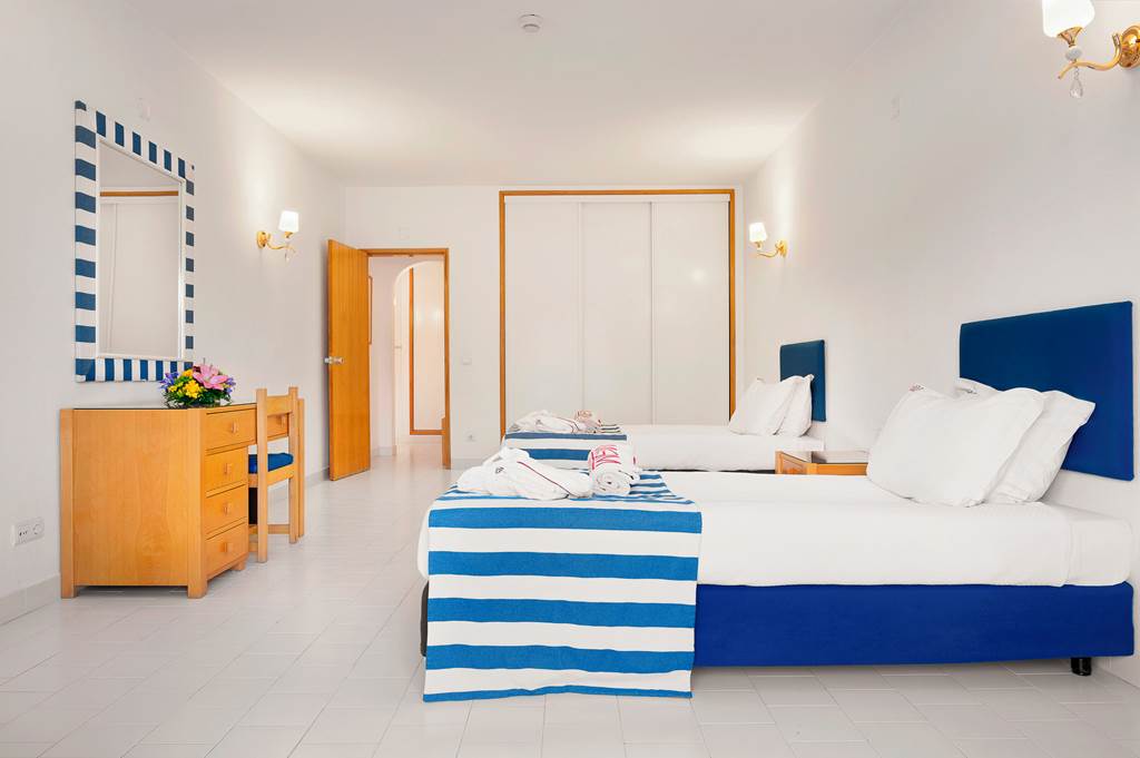 FAO_71804_Oura_View_Beach_Club_1224_01.jpg
