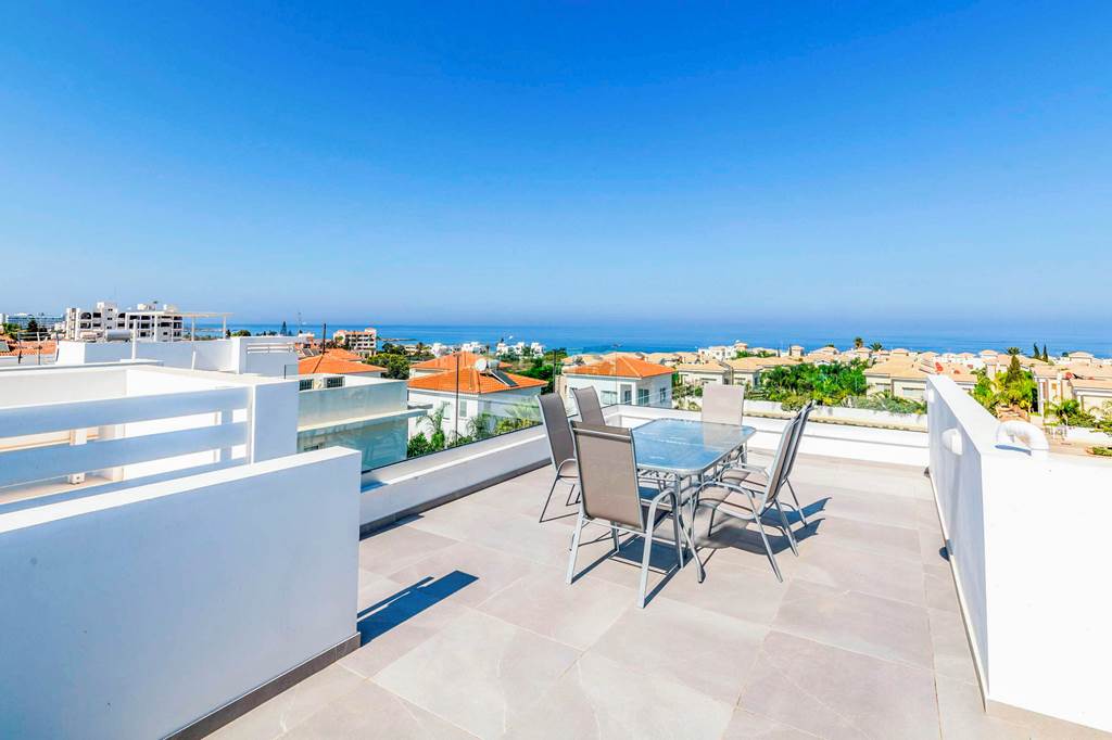 LCA_89166_Mylos_Lifestyle_Seaview_Villa_15_0325_04.jpg