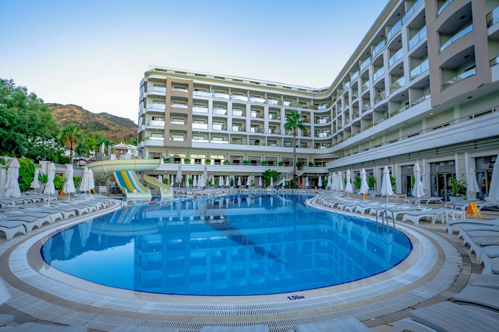 DLM_70715_Golden_Rock_Beach_Hotel_0124_04.jpg