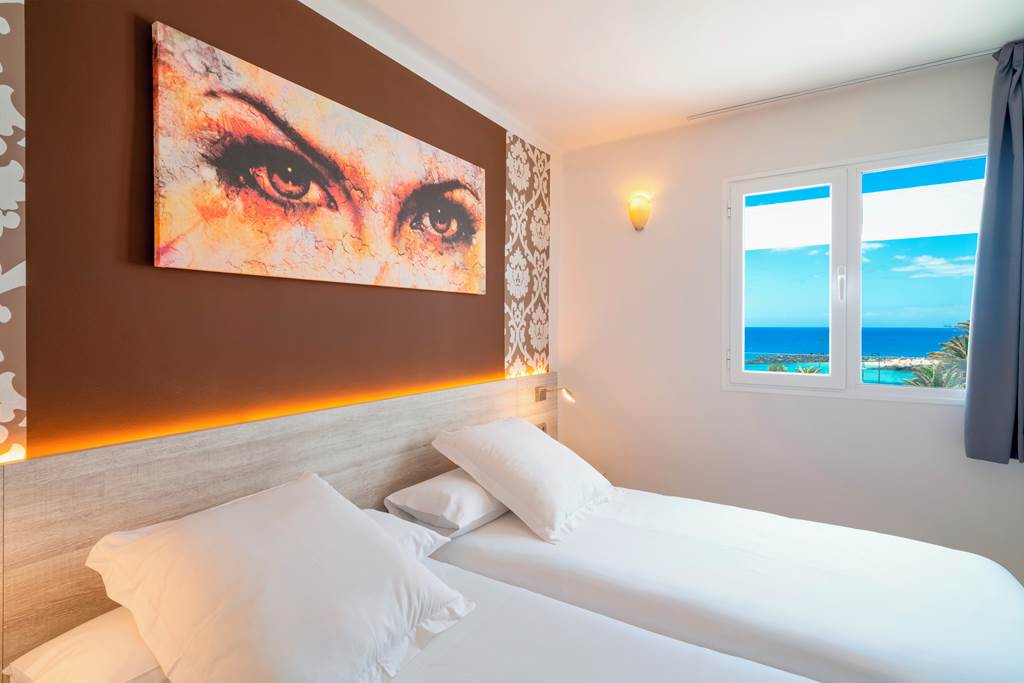 ACE_455_Galeon_Playa_Apartments_0719_01.jpg