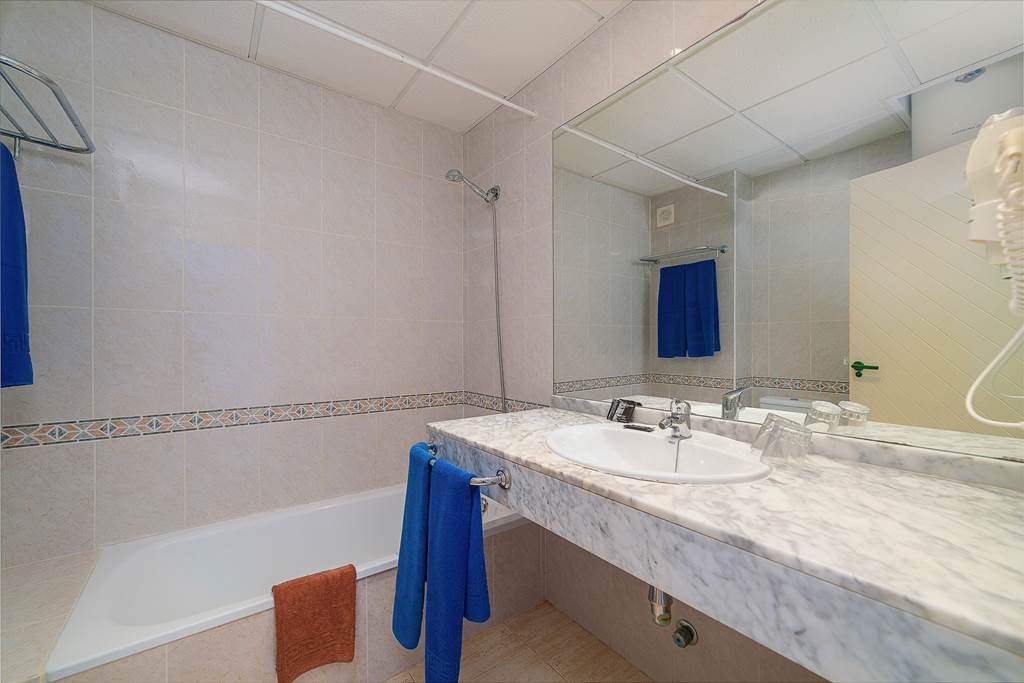 ACE_455_Galeon_Playa_Apartments_1023_01.jpg