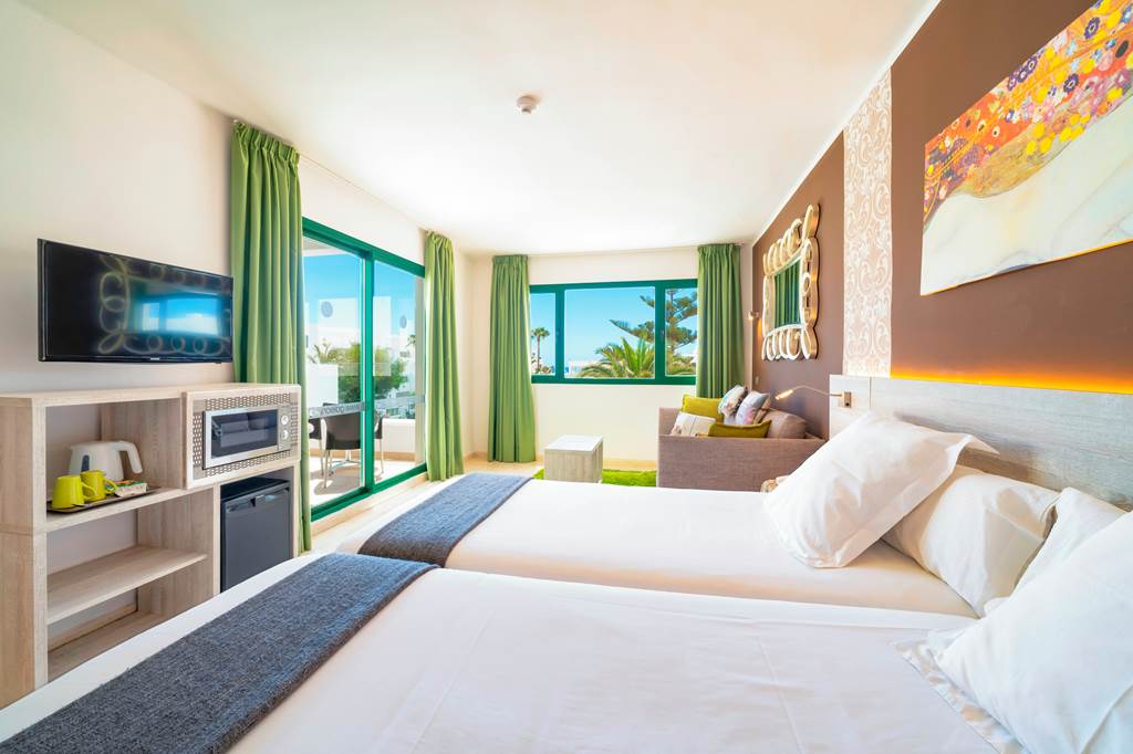 ACE_455_Galeon_Playa_Apartments_0719_04.jpg