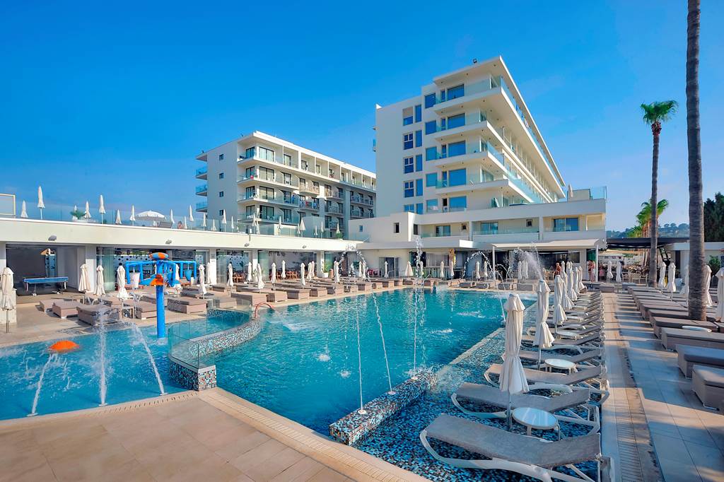 LCA_80733_Nelia_Beach_Hotel_0719_42.jpg