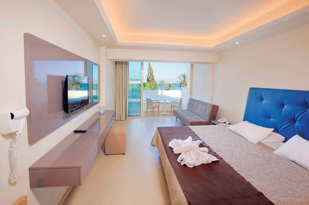 LCA_80733_Nelia_Beach_Hotel_0719_17.jpg
