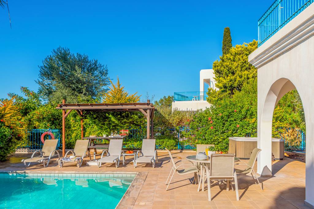 PFO_88850_Villa_Ifaistos_Coral_Bay_0125_15.jpg