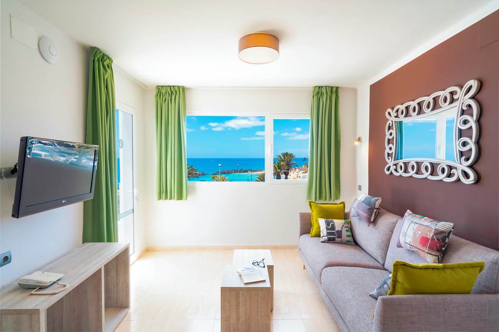 ACE_455_Galeon_Playa_Apartments_0719_03.jpg