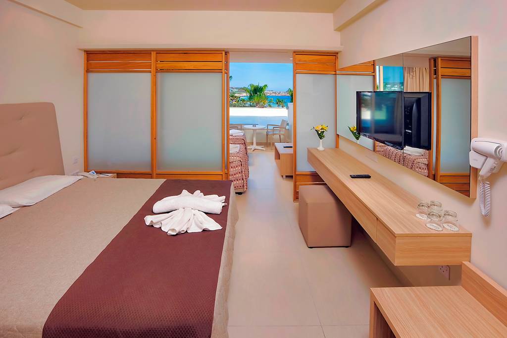 LCA_80733_Nelia_Beach_Hotel_0719_37.jpg