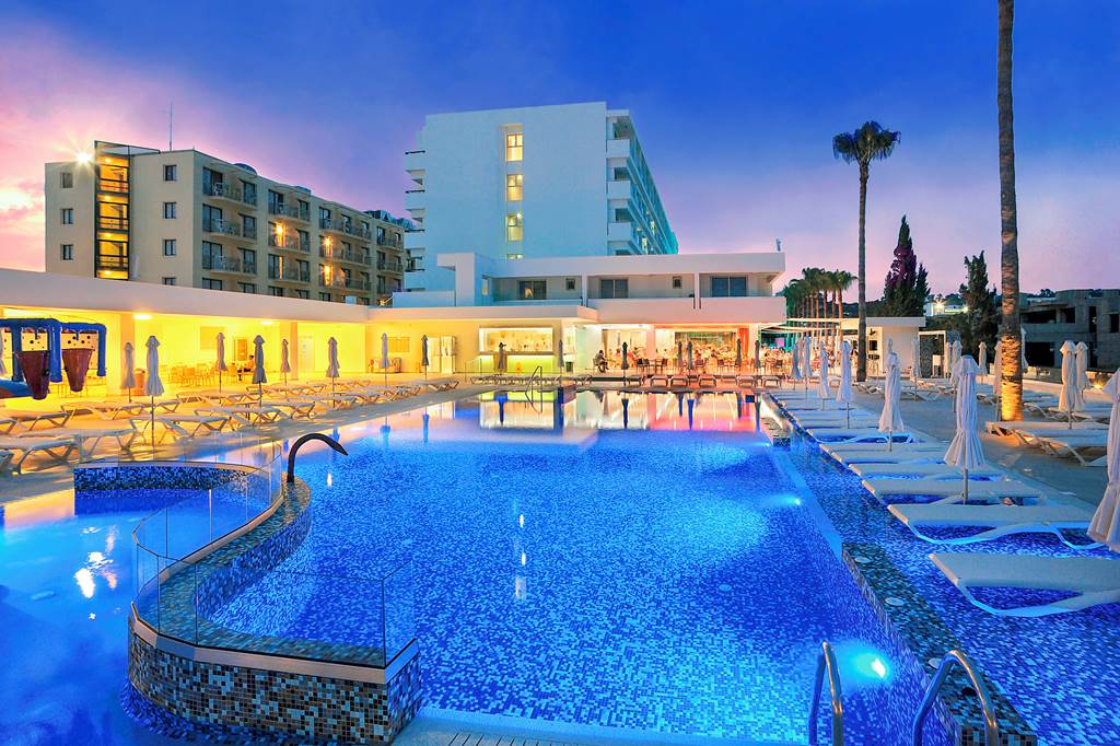 LCA_80733_Nelia_Beach_Hotel_0719_39.jpg