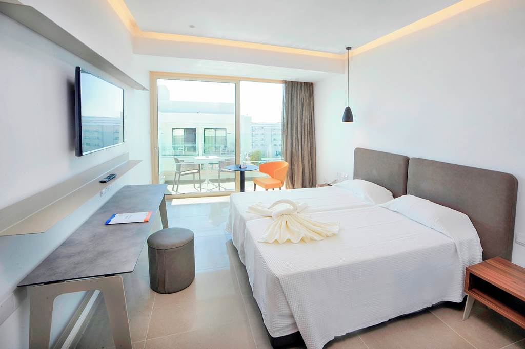 LCA_80733_Nelia_Beach_Hotel_0919_01.jpg