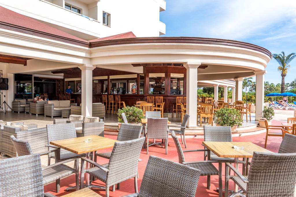LCA_3136_Nissiana_Htl_Bungalows_0617_24.jpg