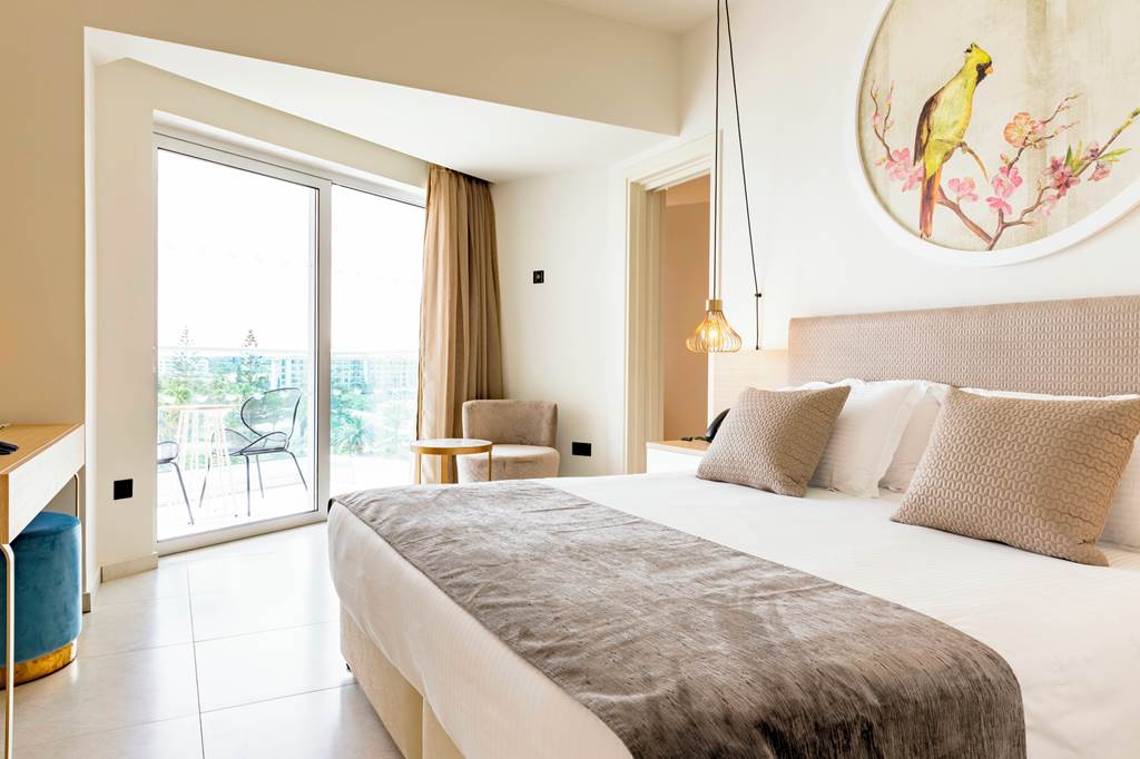 LCA_78708_NissiBlu_Beach_Resort_0619_46.jpg