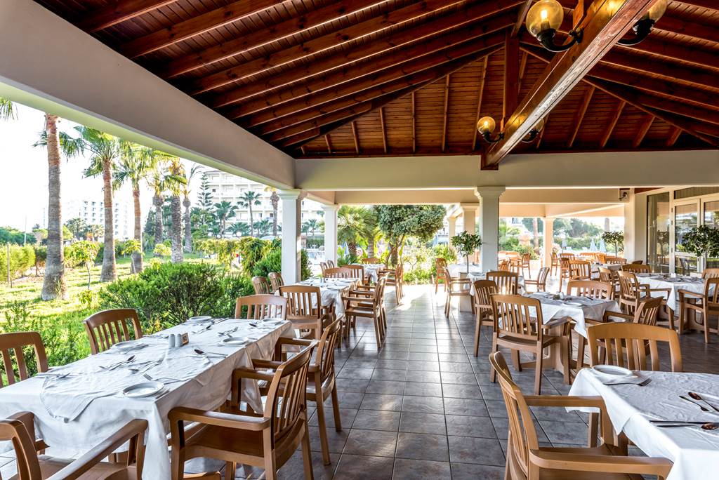 LCA_3136_Nissiana_Htl_Bungalows_0617_21.jpg