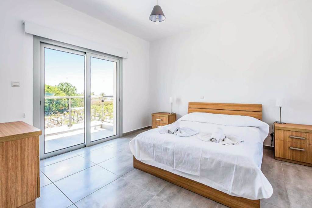 PFO_86506_Villa_Demitrios_Vine_Cyprus_1123_01.jpg