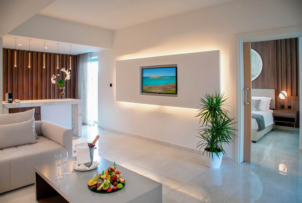 LCA_78708_NissiBlu_Beach_Resort_0821_02.jpg